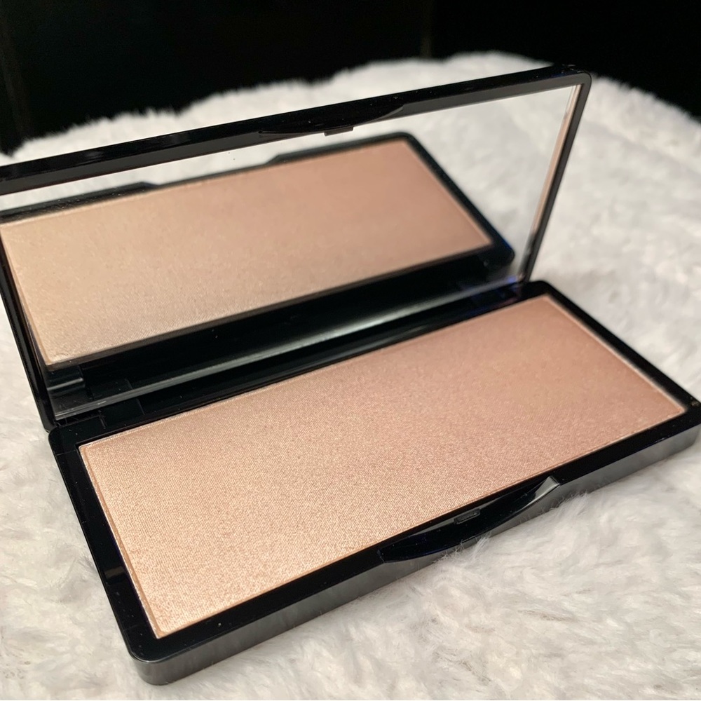 Japonesque Highlighter